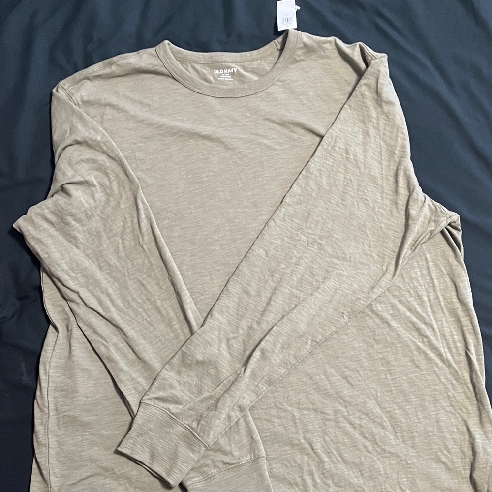 Old Navy Men's Light Army Green Long Sleeve Tee
